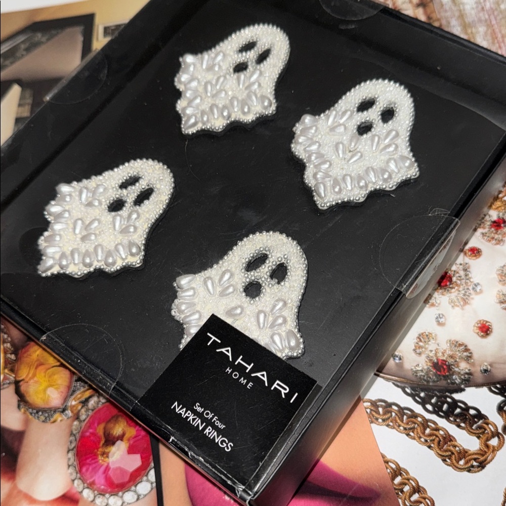 💎 👻 💎• 🏡 TAHARI x Bedazzled Ghost Vibes 🏡• 👻 💎 👻